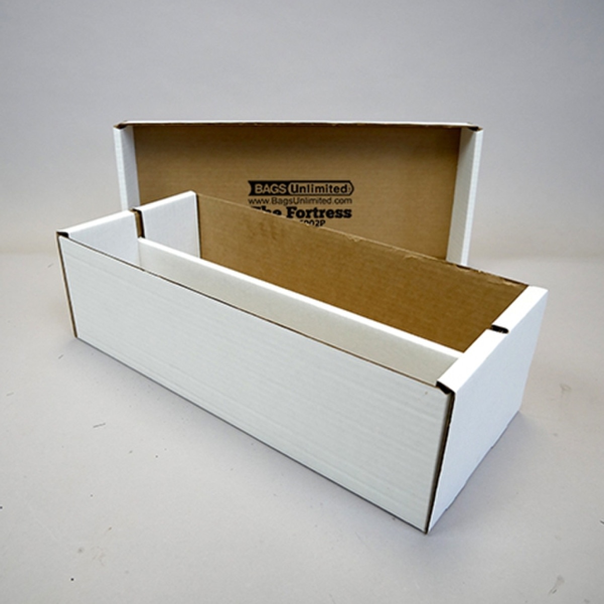 This two-piece�white corrugated tra